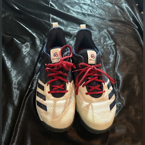 Adidas Volleyball Shoes - Picture 2 of 7